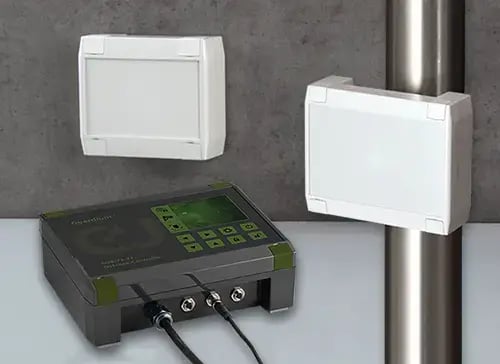 Boitiers SOLID-BOX robustes pour montage sur table, mural ou sur mât