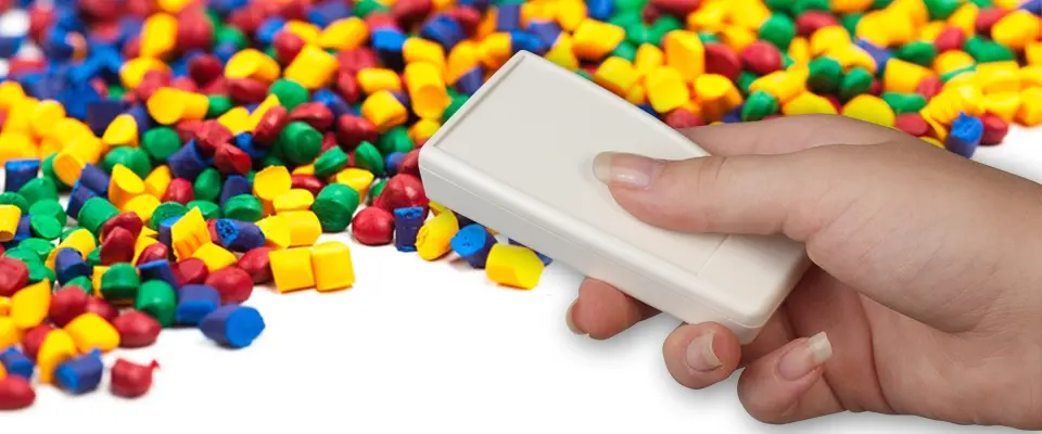 Comparaison des matériaux pour les boitiers en plastique